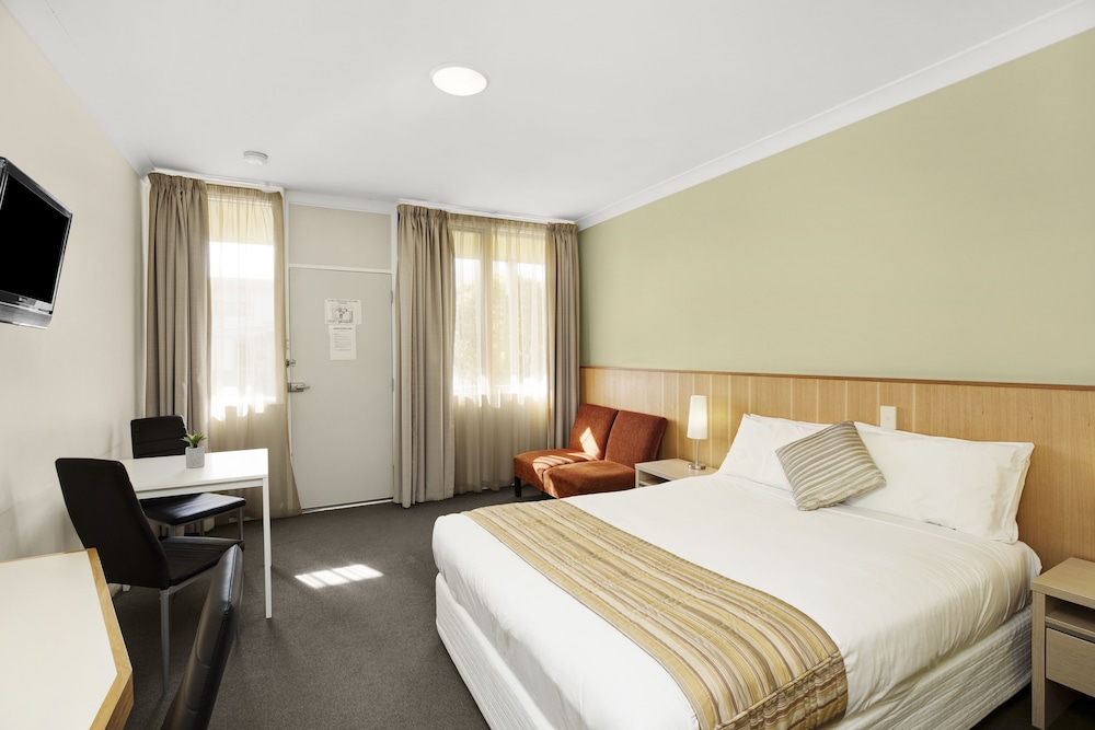 ADELAIDE ROAD MOTOR LODGE 7/49