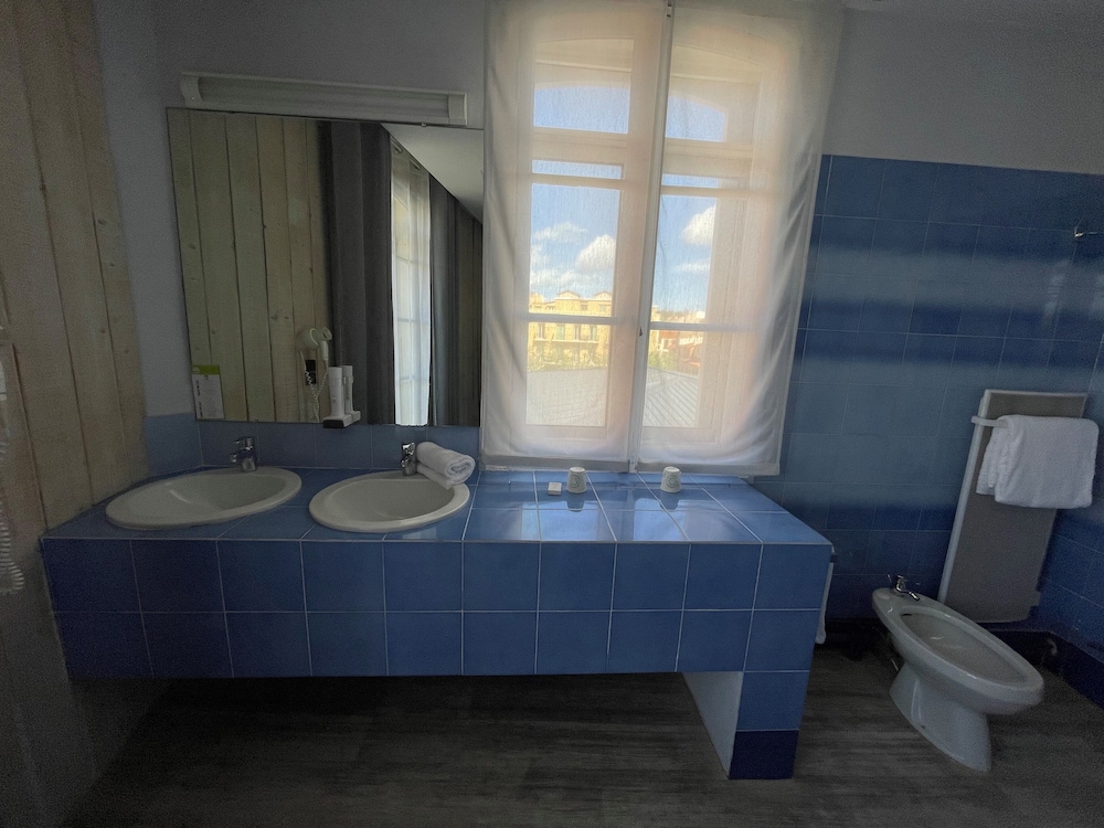 Hotel de France 64/65