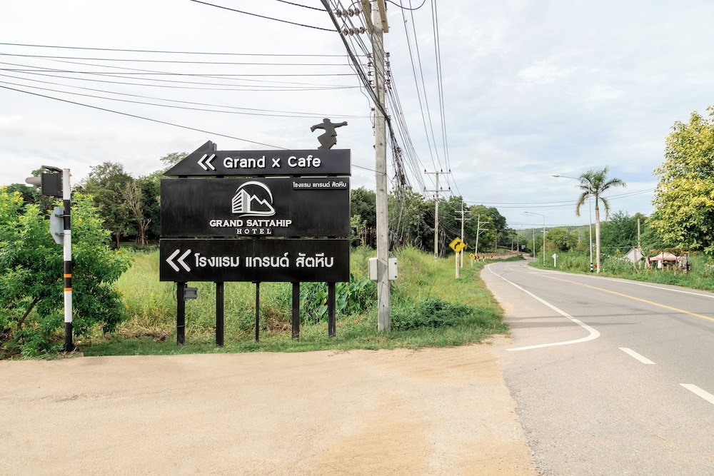 Grand Sattahip Hotel 4/25