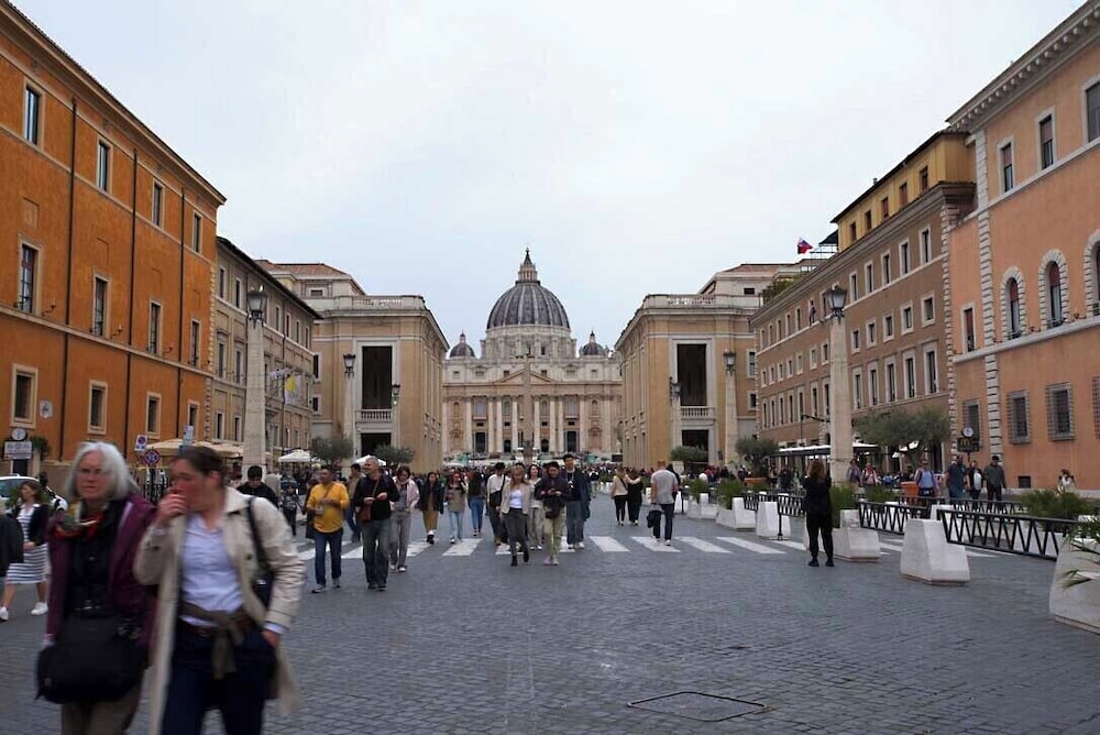 Saint Peter Six Rooms And Suites 63/67