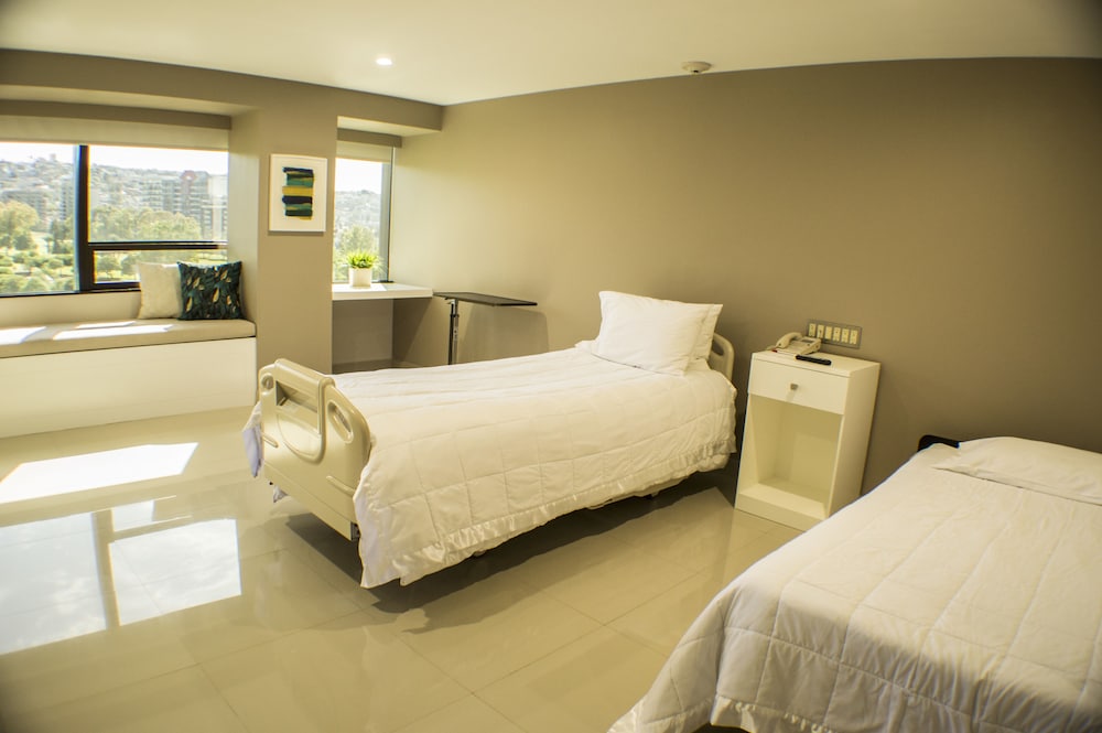 Grand Hotel Tijuana 23/77