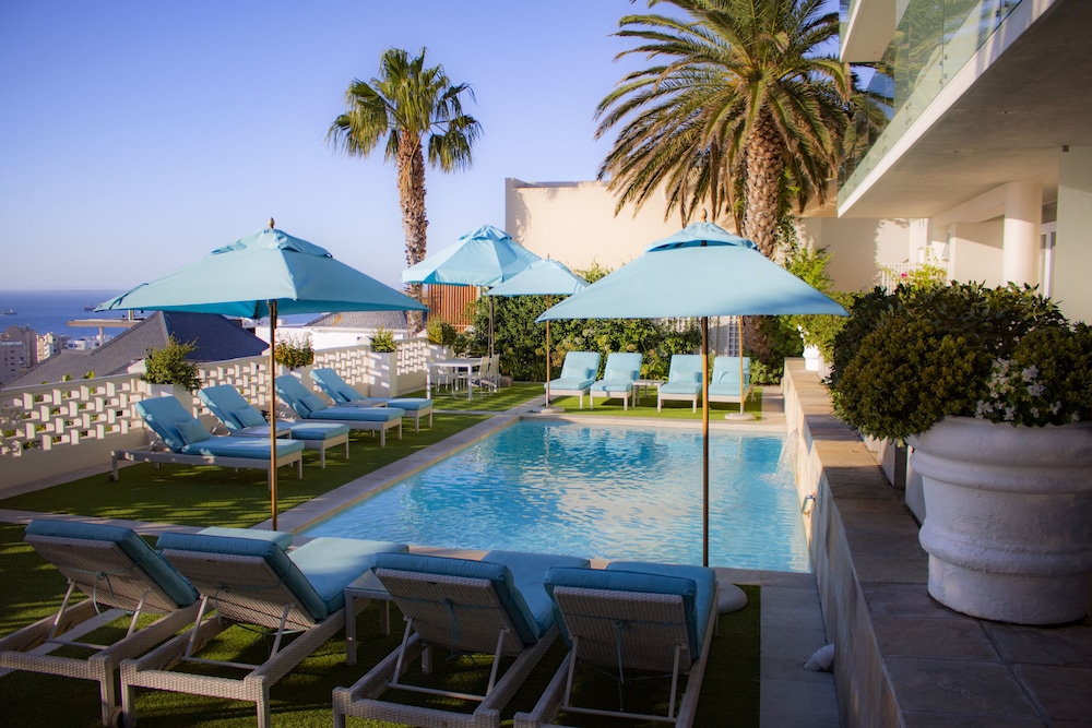 The Clarendon - Bantry Bay 41/50
