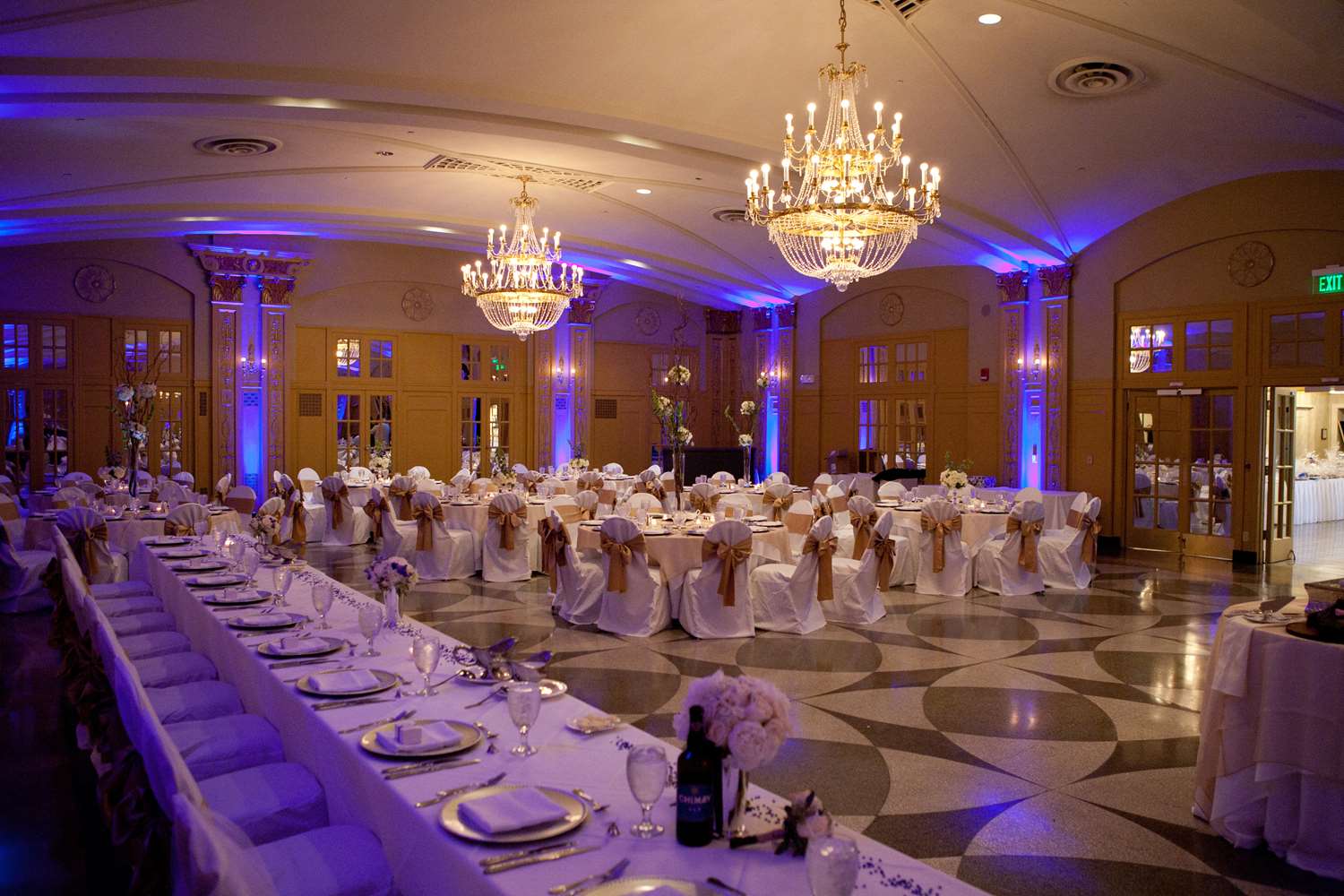 restaurant cafeteria