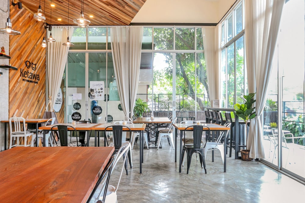 Ketawa Pet Friendly Hotel and Cafe (ex Ketawa Stylish Hotel) 27/43