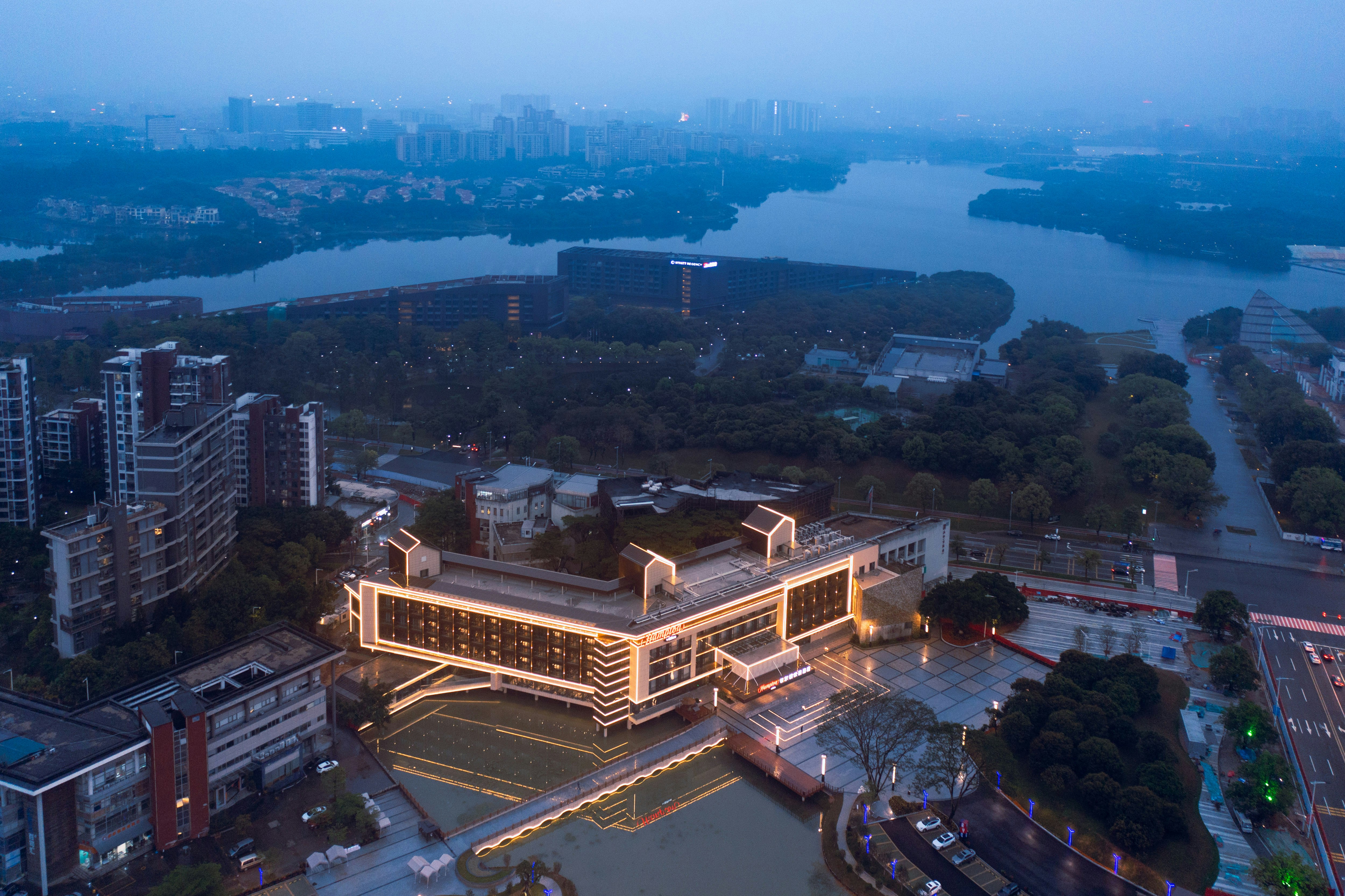 HAMPTON BY HILTON DONGGUAN SONGSHAN LAKE 4/64