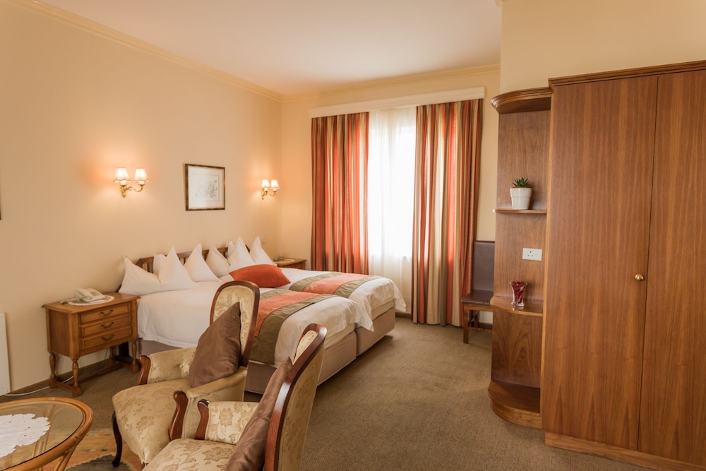 Hansa Hotel 18/49