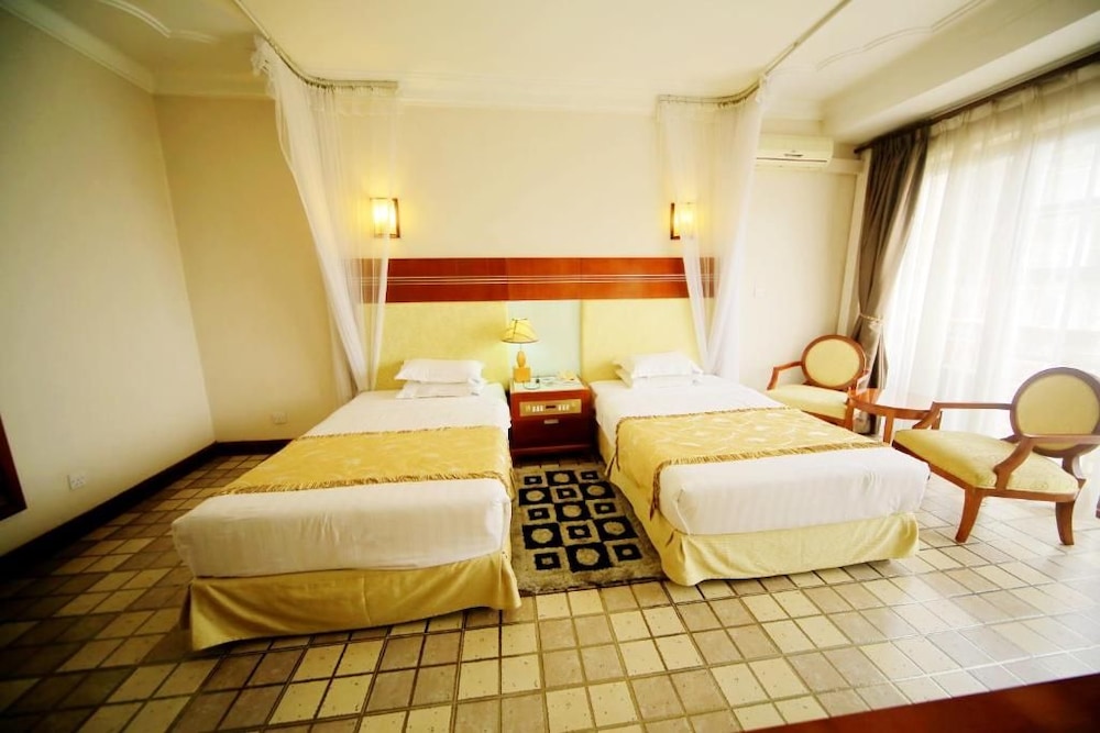Hotel Africana 23/65