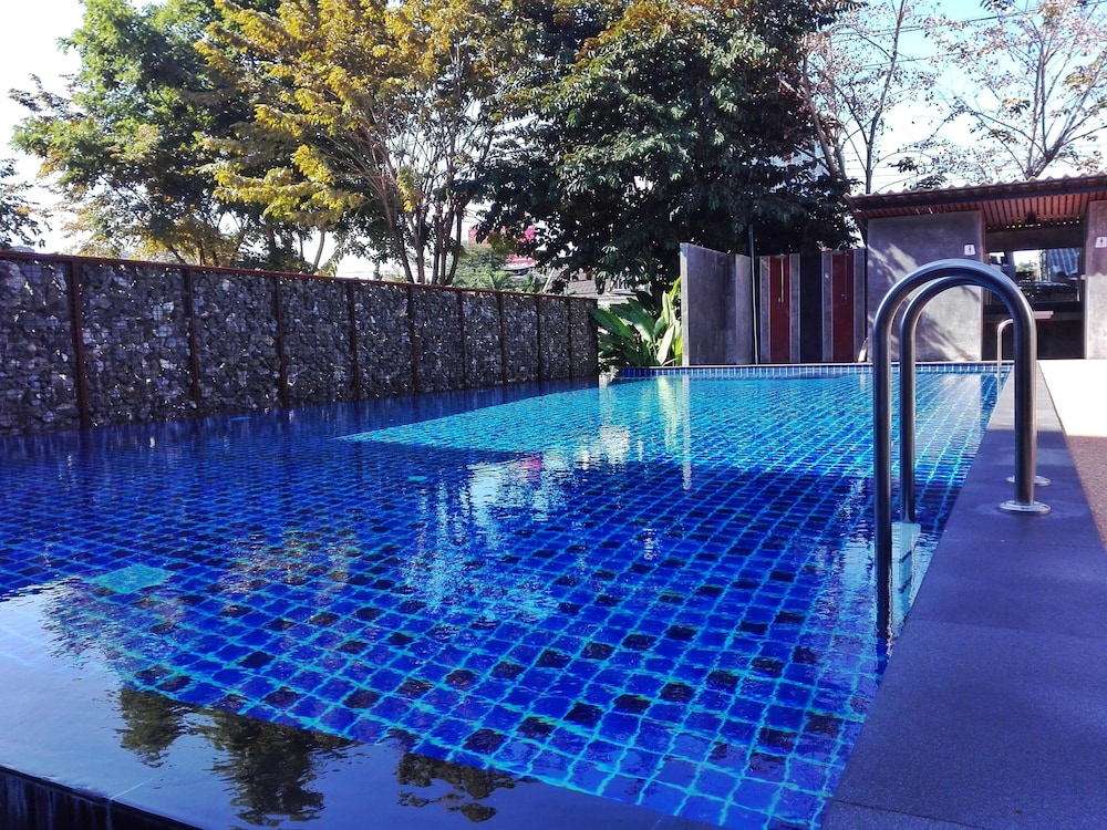 S48 Hotel 52/75