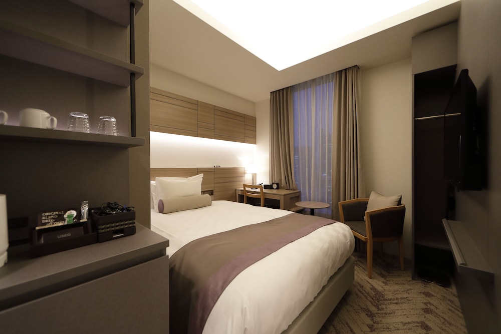 DELUXE, DOUBLE BED