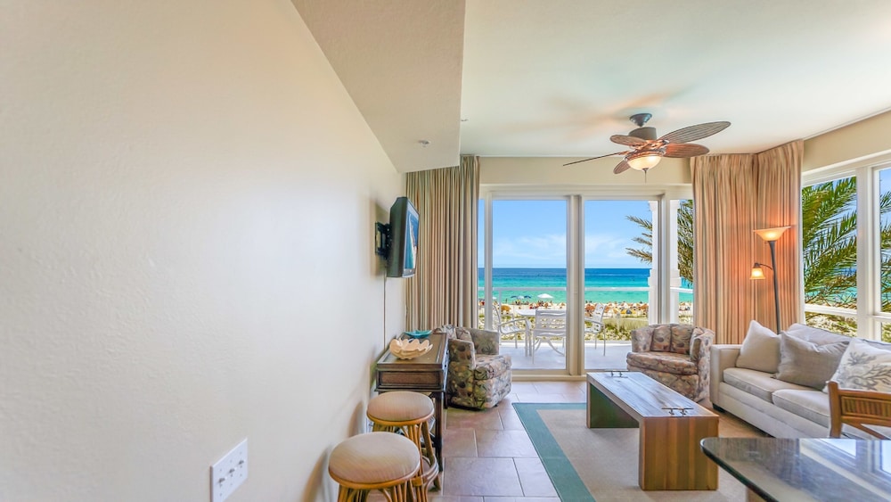 Beach Club 32/50