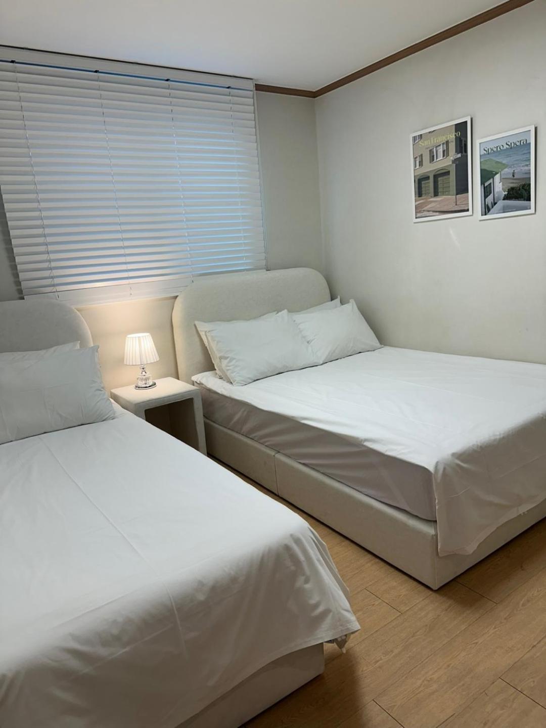 Hotel Icon 12/56