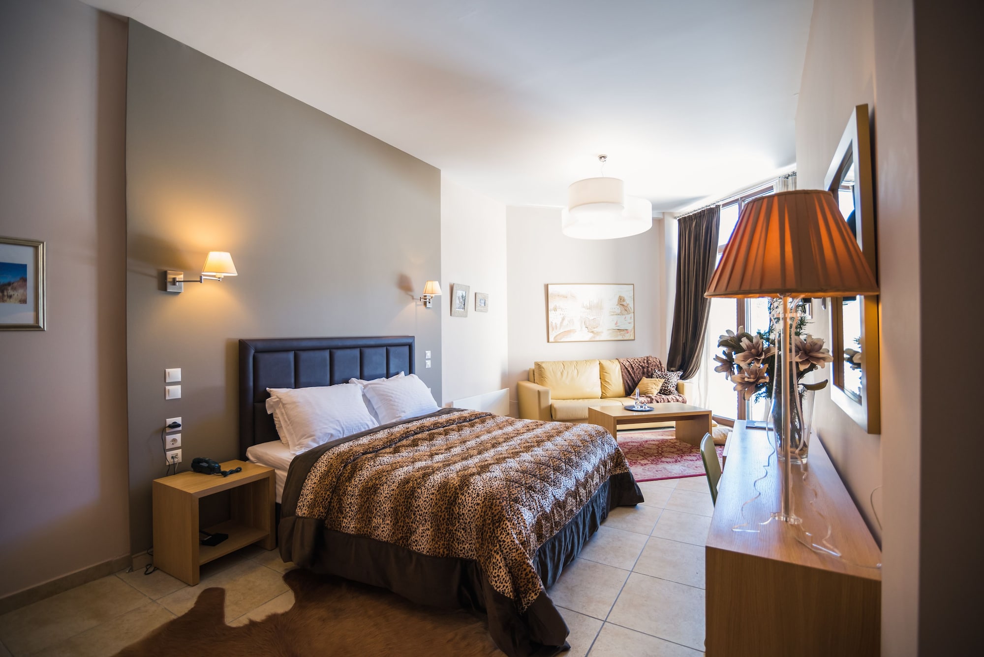Junior, King and Queen Bed, Forest View