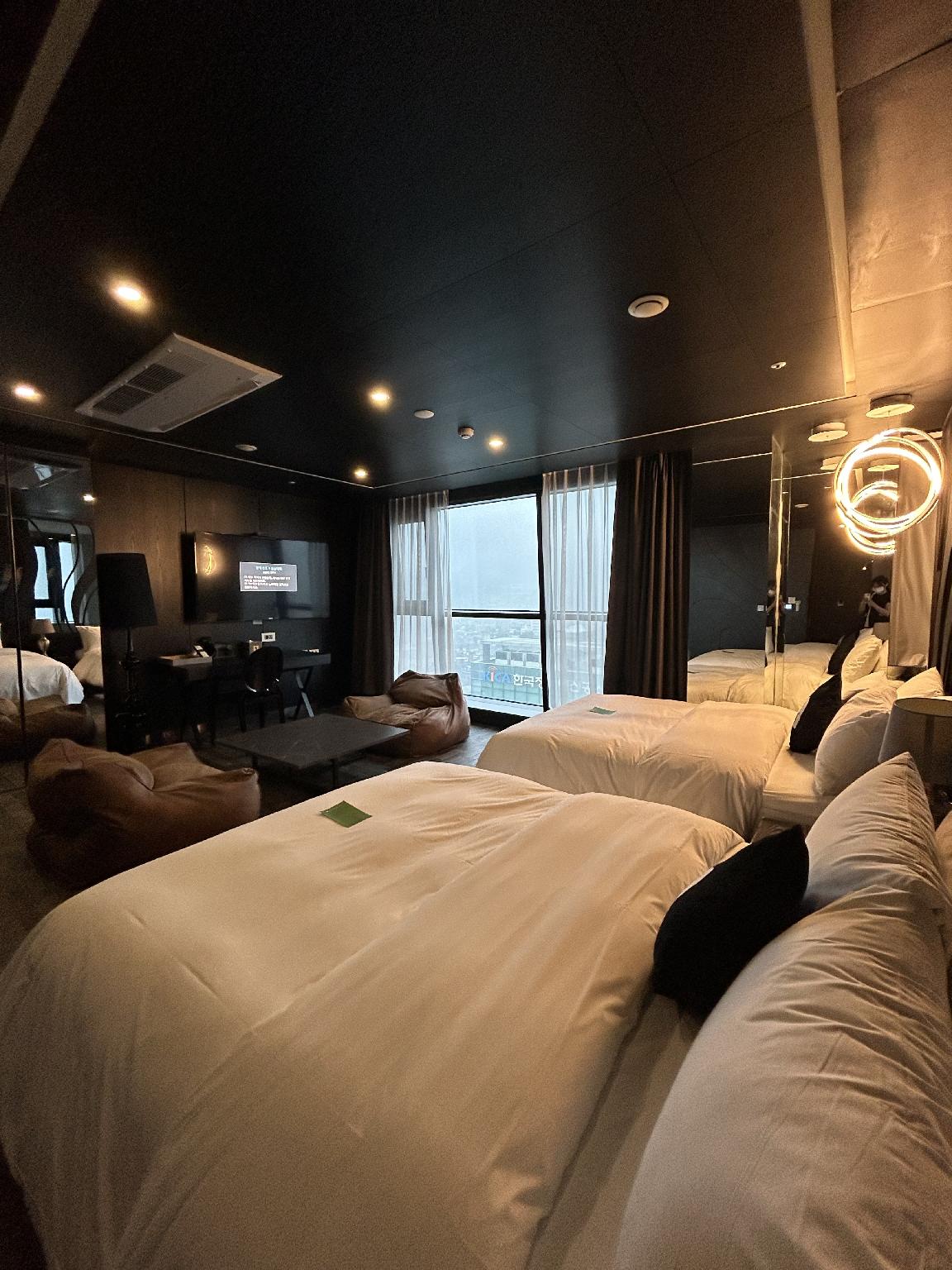 Namsan, Premier, Suite, 2 Double Beds, with View, with Pool
