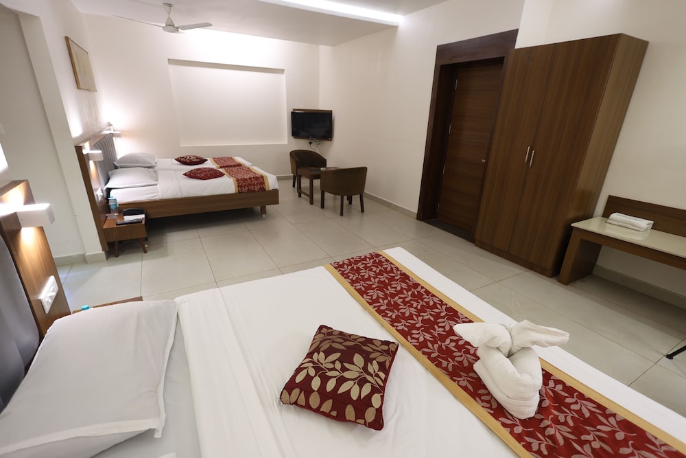 Abirami Residency 18/42
