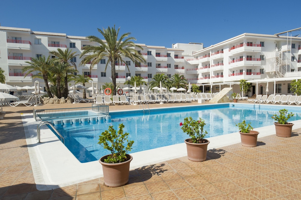 Coral Star Apartments 3/70