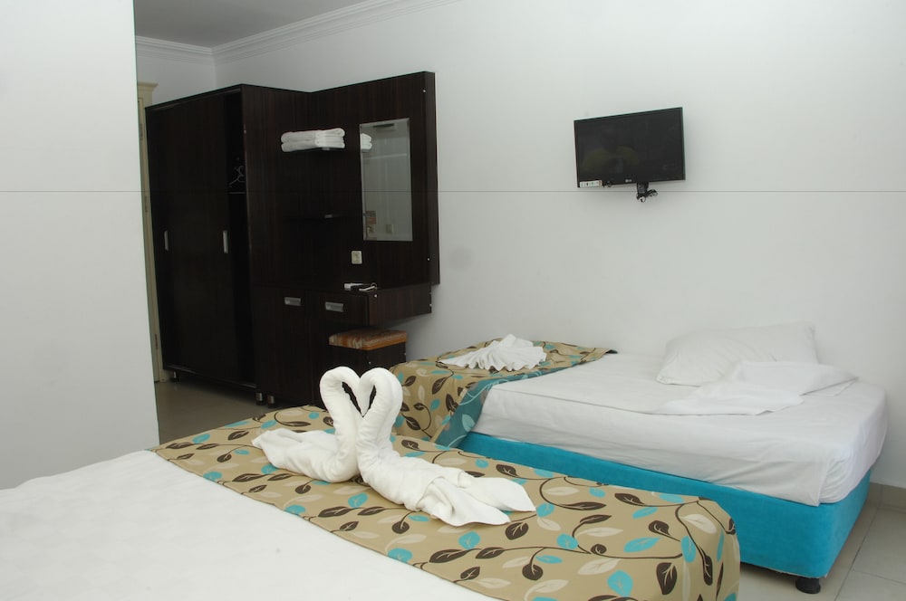 Orient Apart Hotel 12/25