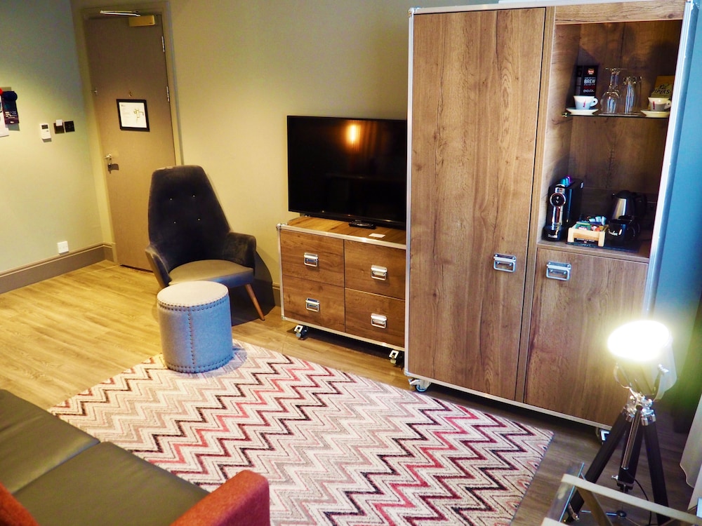 HOTEL INDIGO CARDIFF 26/63