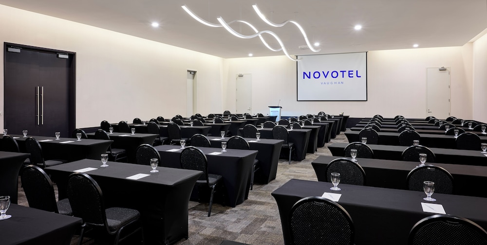 Novotel Toronto Vaughan 57/65