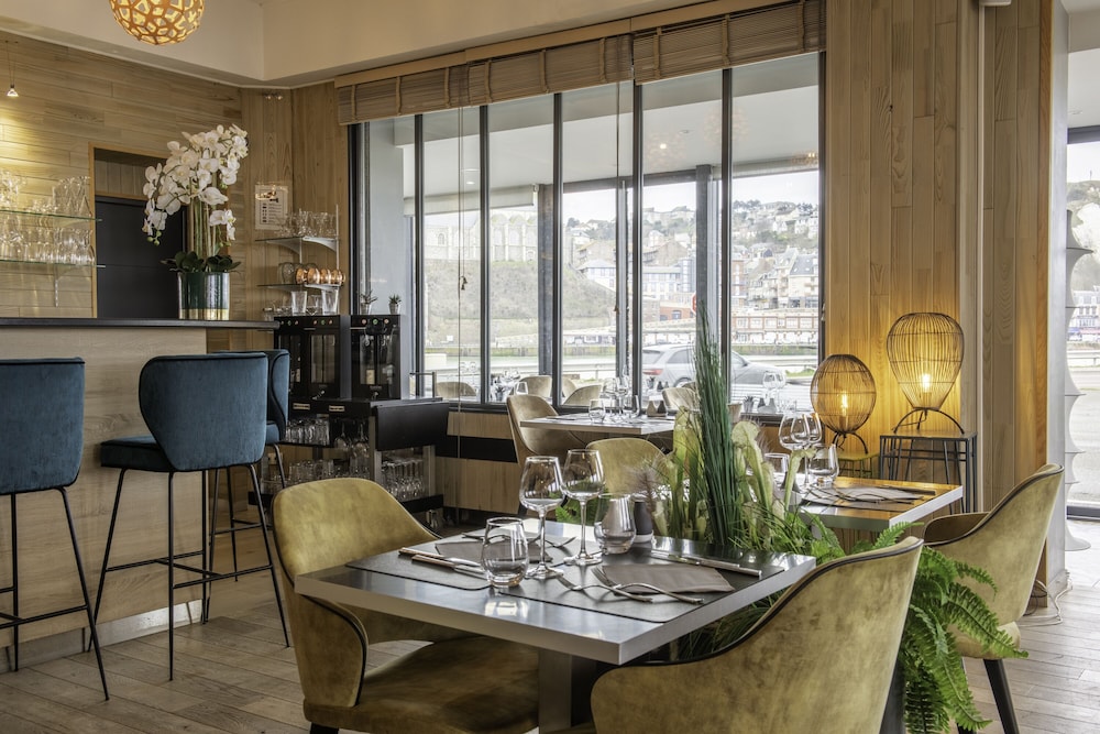 Hotel the Originals Le Treport La Villa Marine 60/68
