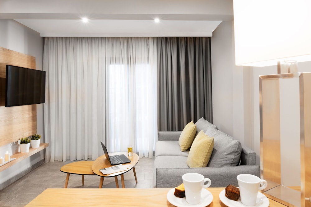 Simeon Hotel 36/49