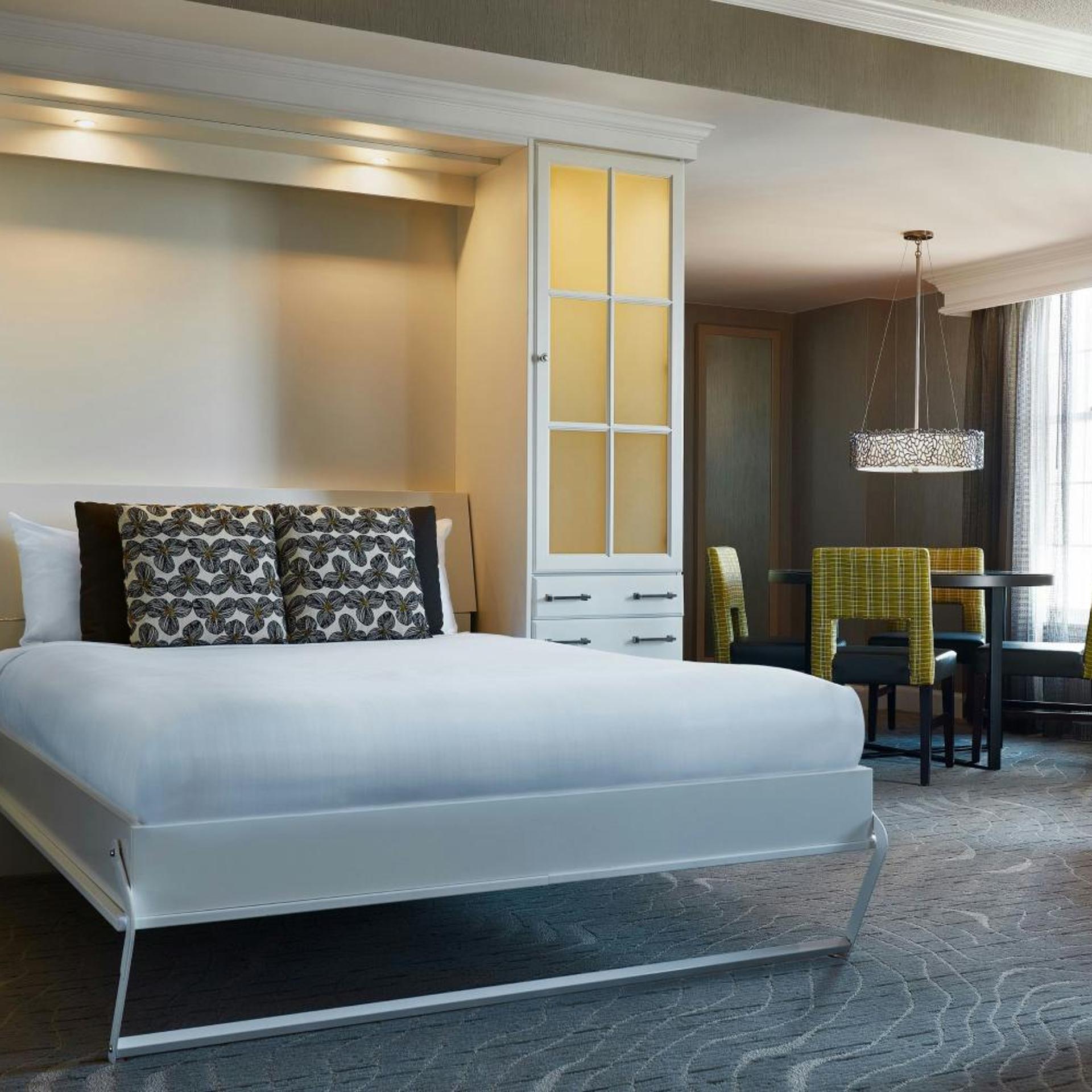 Room, Queen Murphy Bed, Parlor