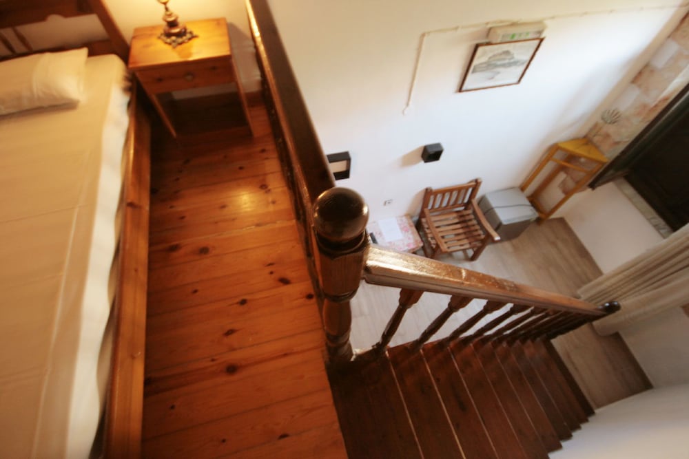 Chania Rooms 16/48