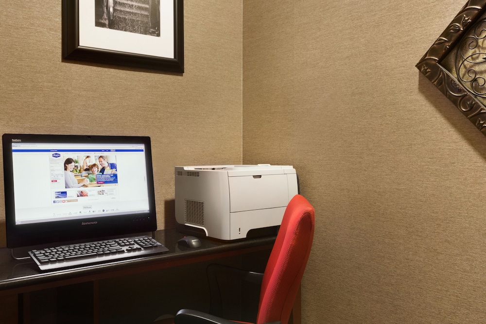 Hampton Inn Akron-Fairlawn 37/42