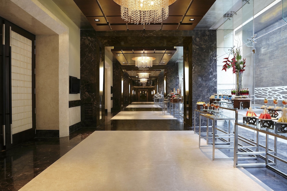 Hilton Jaipur 7/60