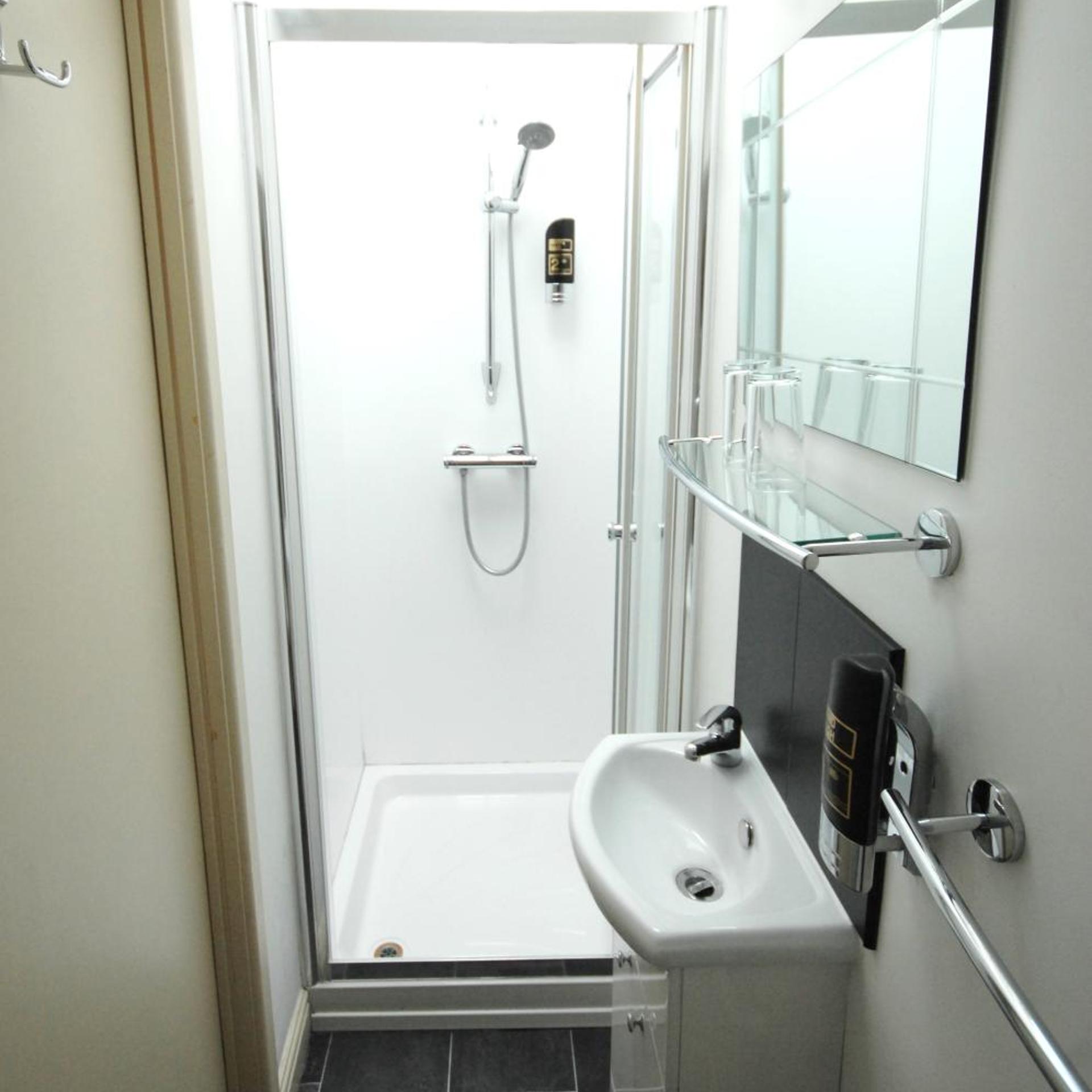 Room, Twin Beds