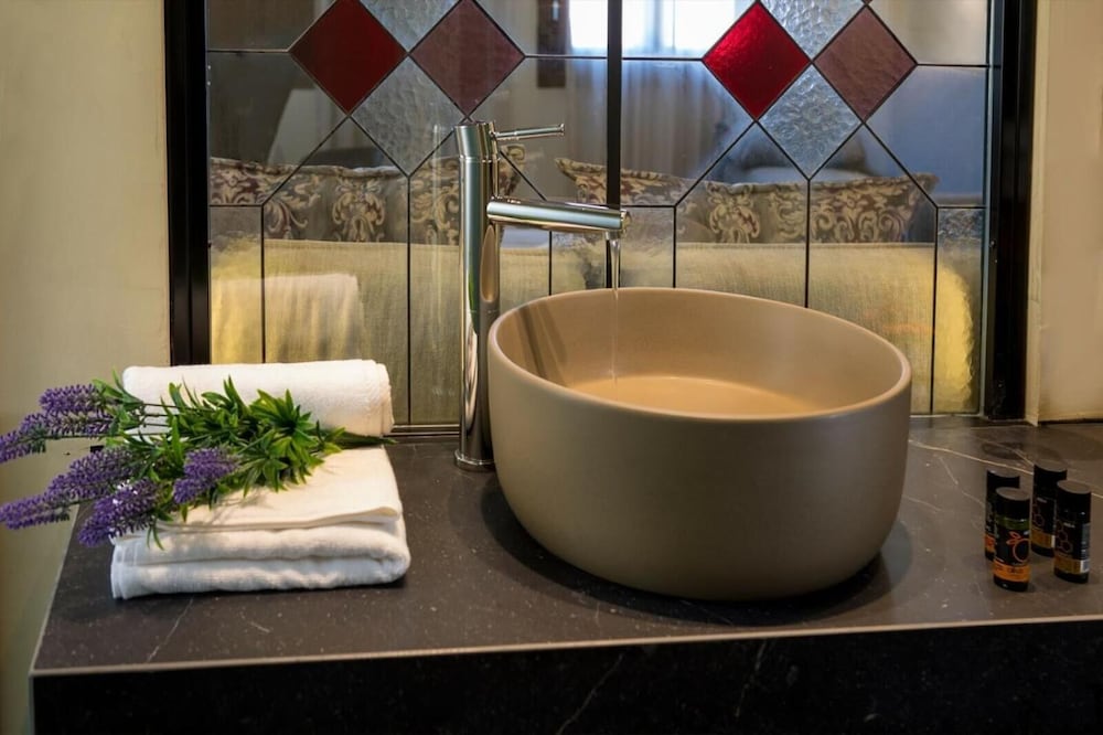 Contessa Boutique Hotel 39/65