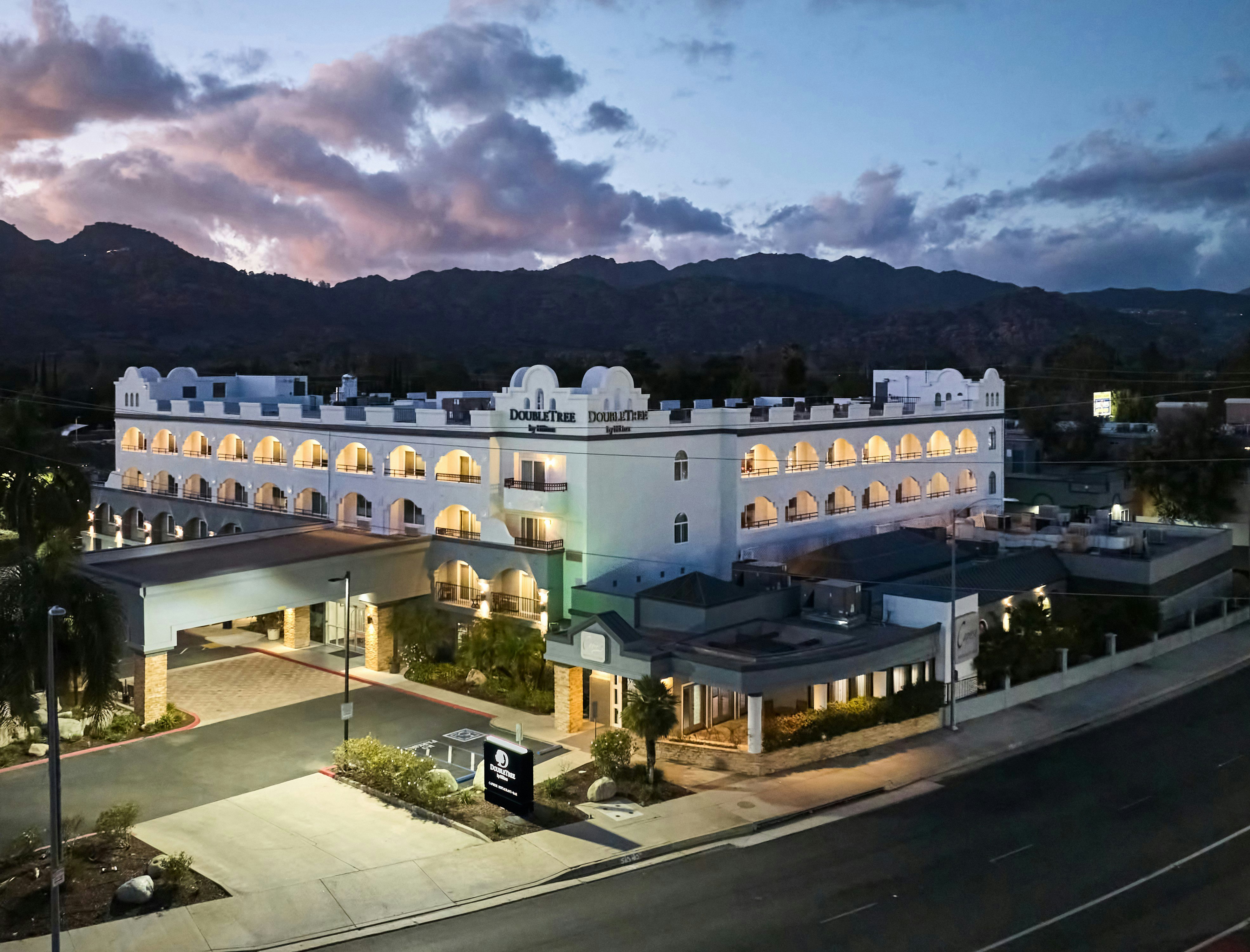 DoubleTree by Hilton Chatsworth in CHATSWORTH - CA