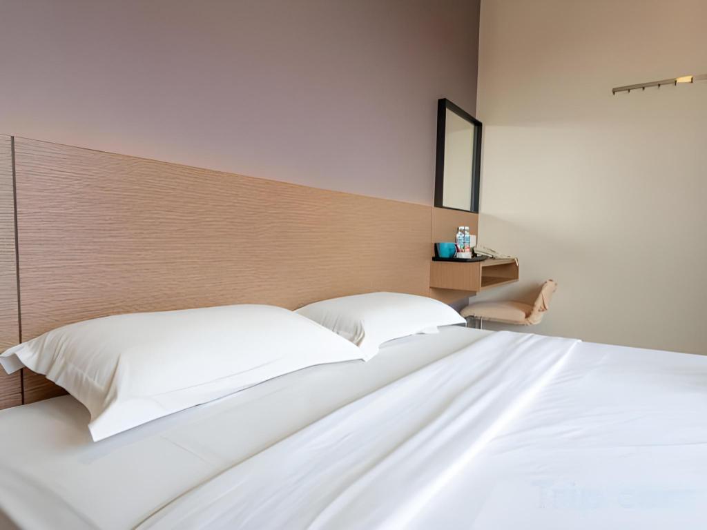 Swing & Pillows at PJ21 Petaling Jaya 25/34