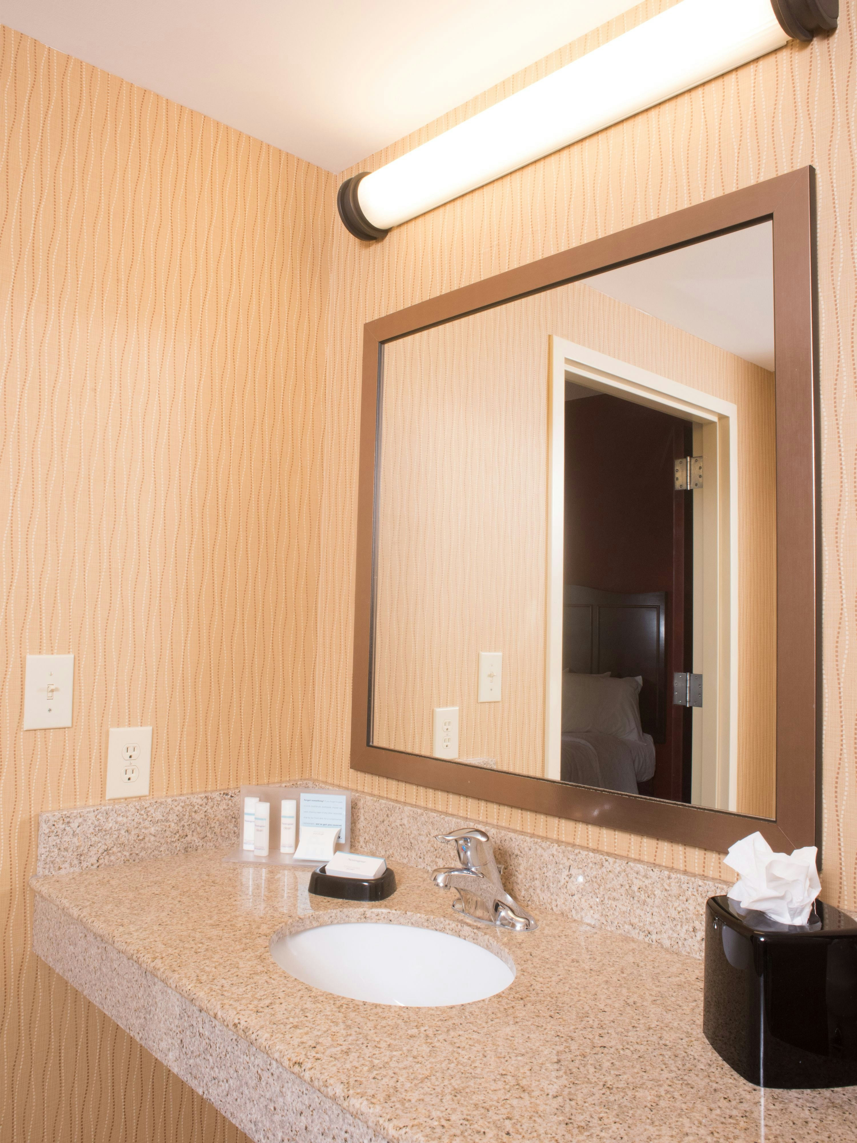 Hampton Inn And Suites Woodstock 74/74