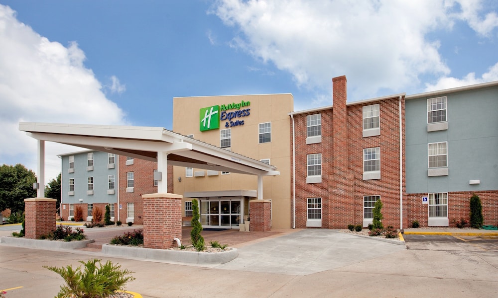 Holiday Inn Express Suites North Kansas City Ex Quality Inn Suites 4/52