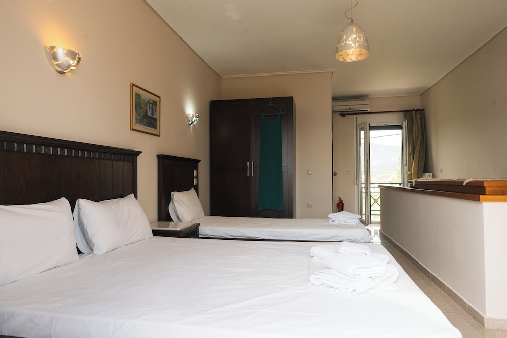 Ariadnes Holiday Accommodation I 20/50