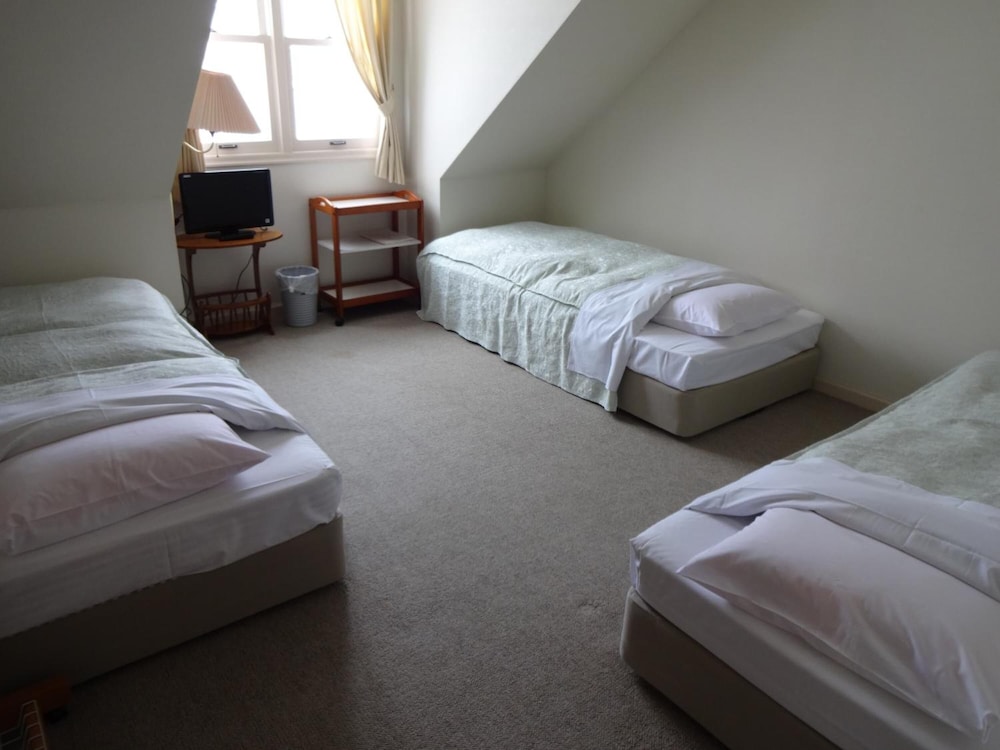 Guest House Bunk 13/47