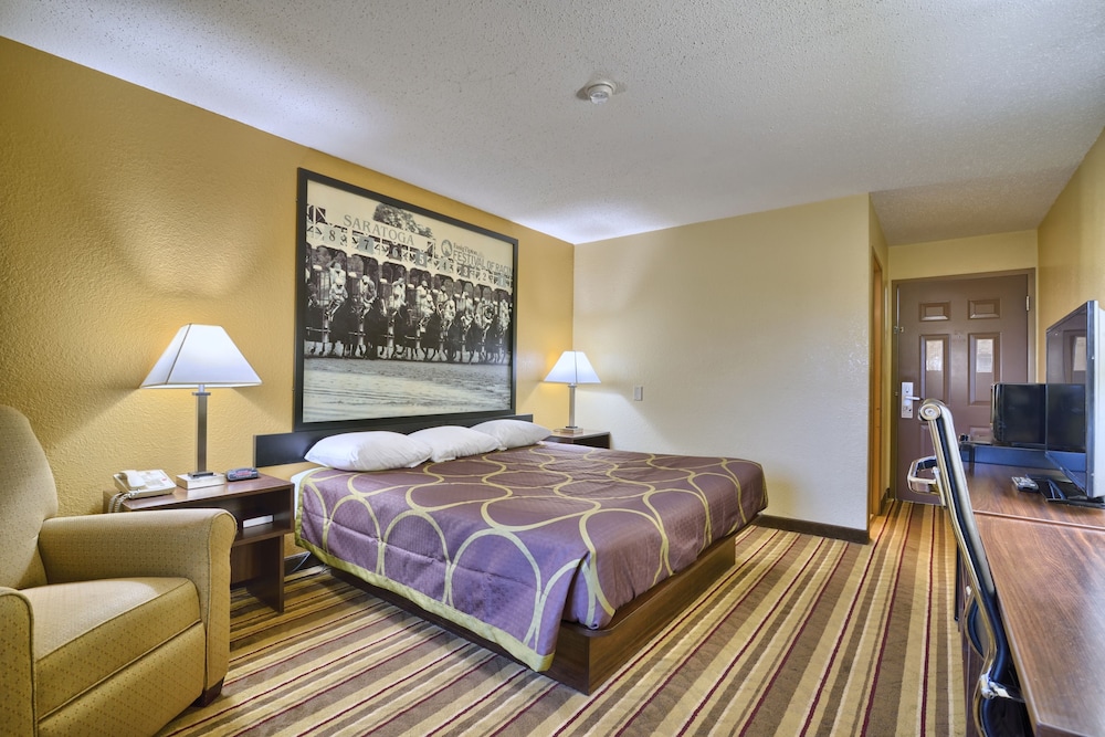 Super 8 by Wyndham Latham/Albany Airport 11/36
