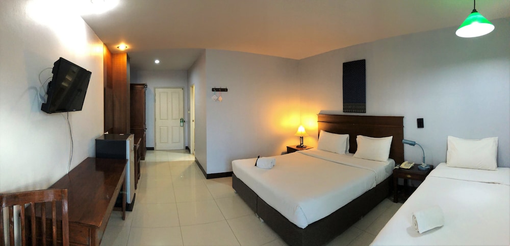Sutus Court 1 37/66