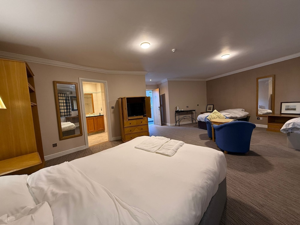 OYO Blaby Westfield Hotel 45/64