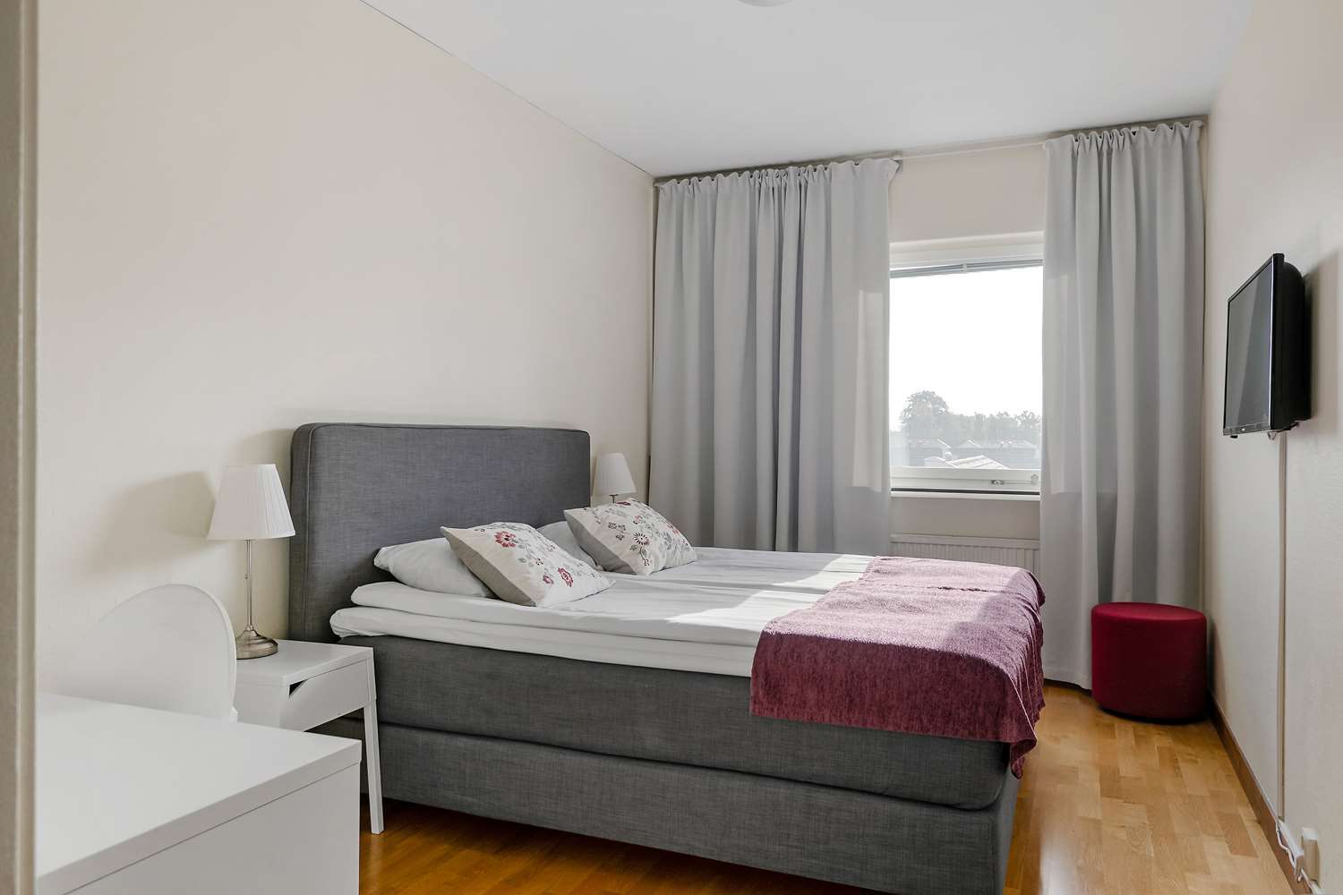 Standard, King Bed