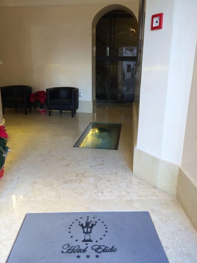 Elide Hotel 42/49