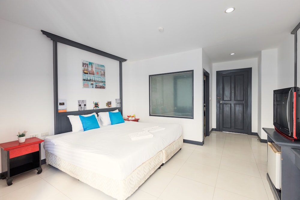 Hotel Baya Patong Beach 23/65