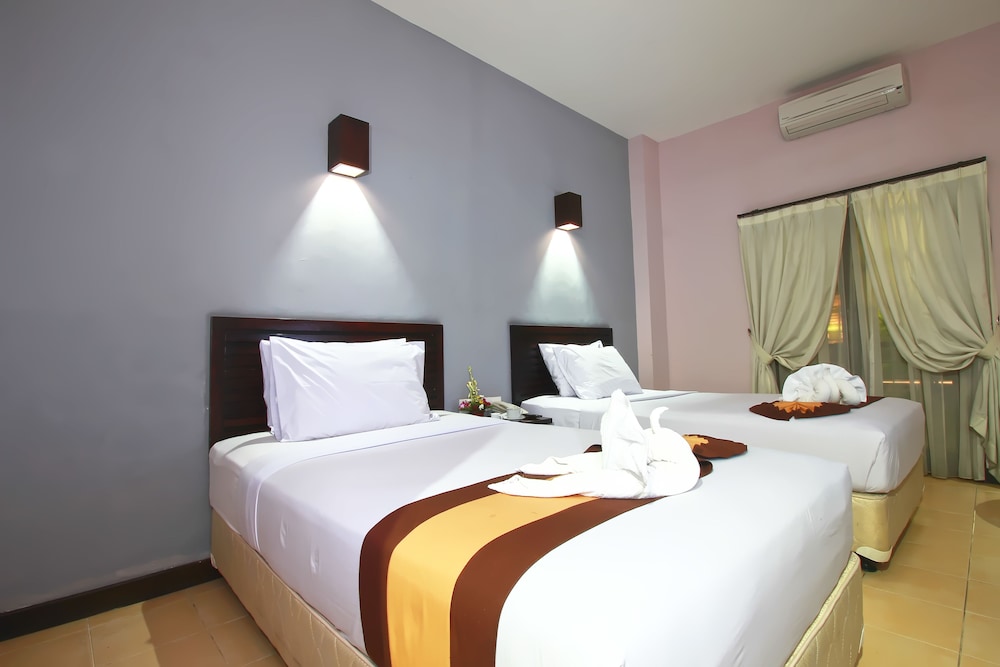 The Grand Santhi Hotel 20/69