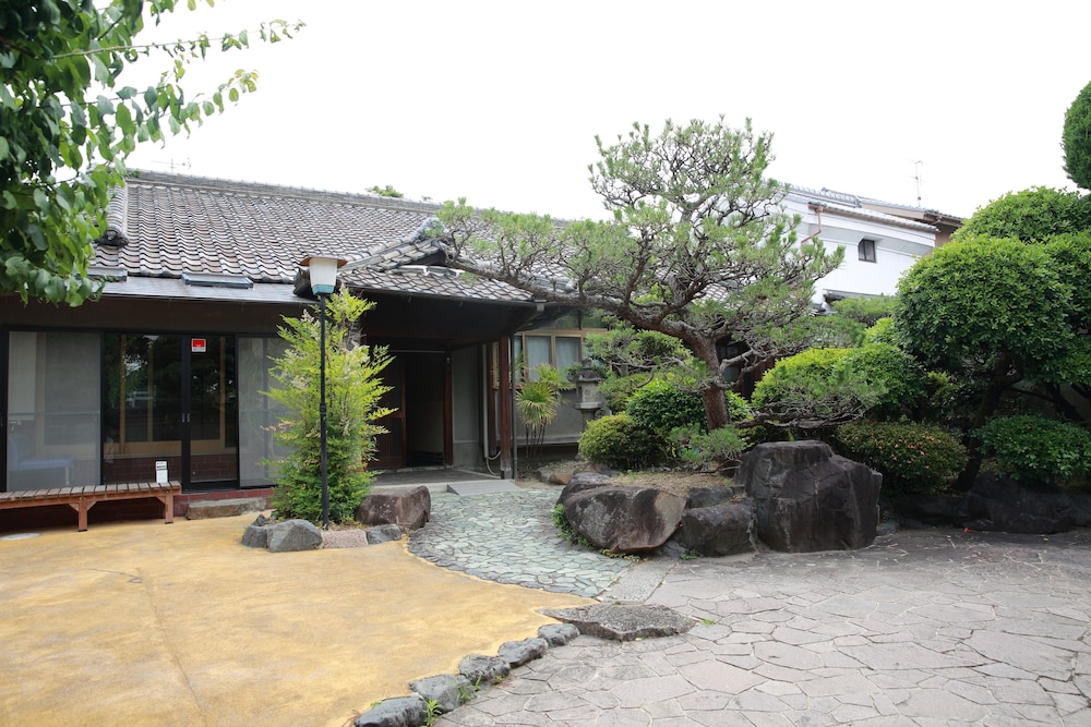 Yuzan Guesthouse Annex - Hostel 63/68