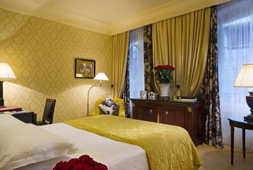 Hotel Francois 1Er 10/52