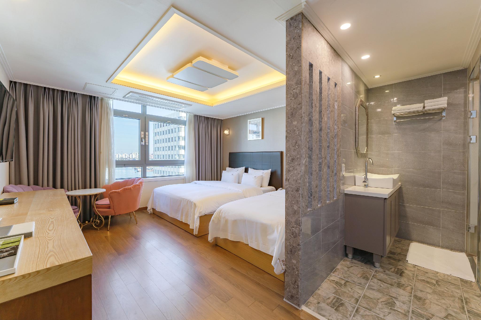 Grand, Harbor, Deluxe, Twin Beds