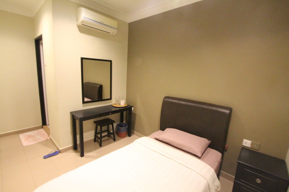 Hotel Station 18 6/32