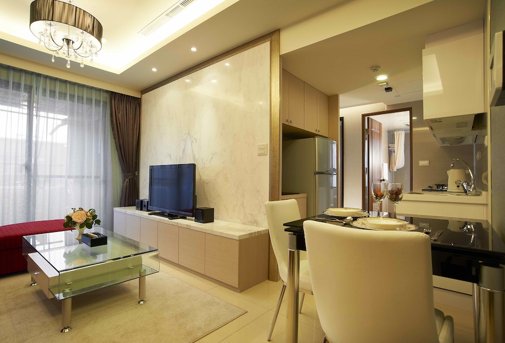 MASTER HOTEL 20/25