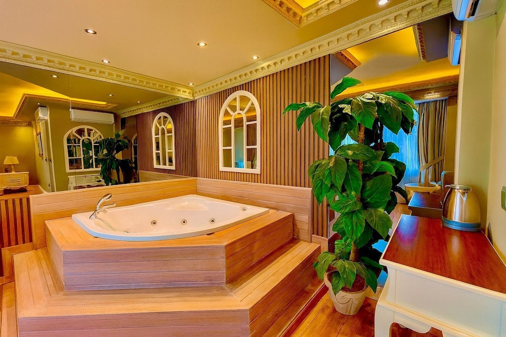 Real King Residence Hotel 6/78