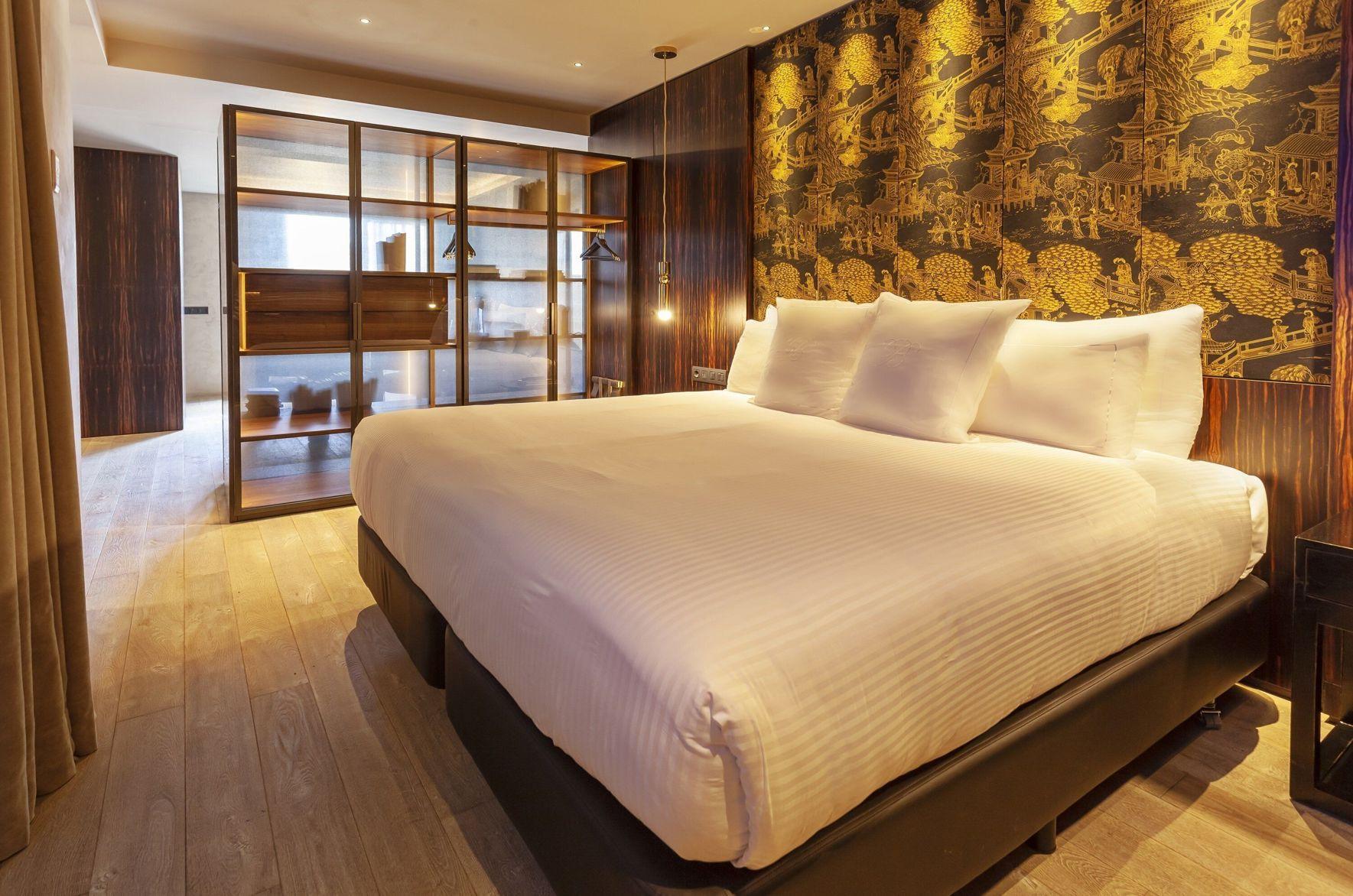 Diamond, Suite, City View, Terrace